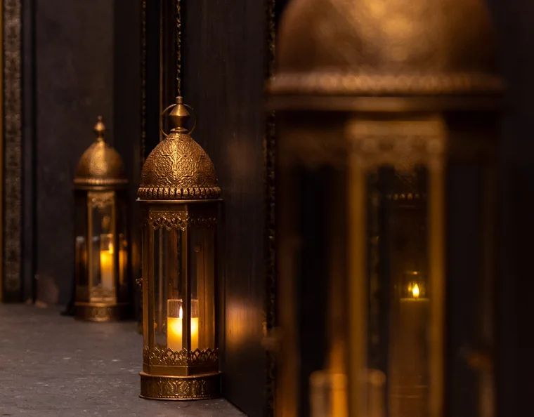 Lanterne dorée du hammam Magayaa